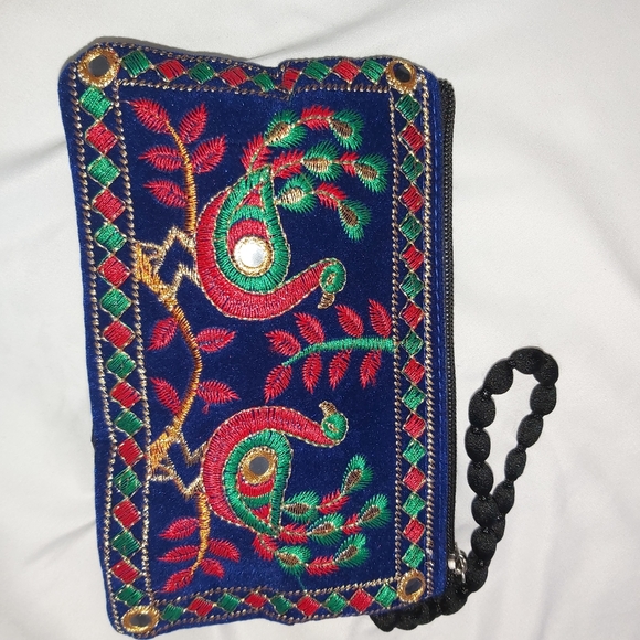 Embroidered ethnic wristlet pouch 1pc - Picture 3 of 8